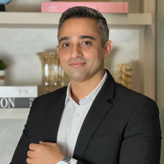 Dr. Tiago Caixeta