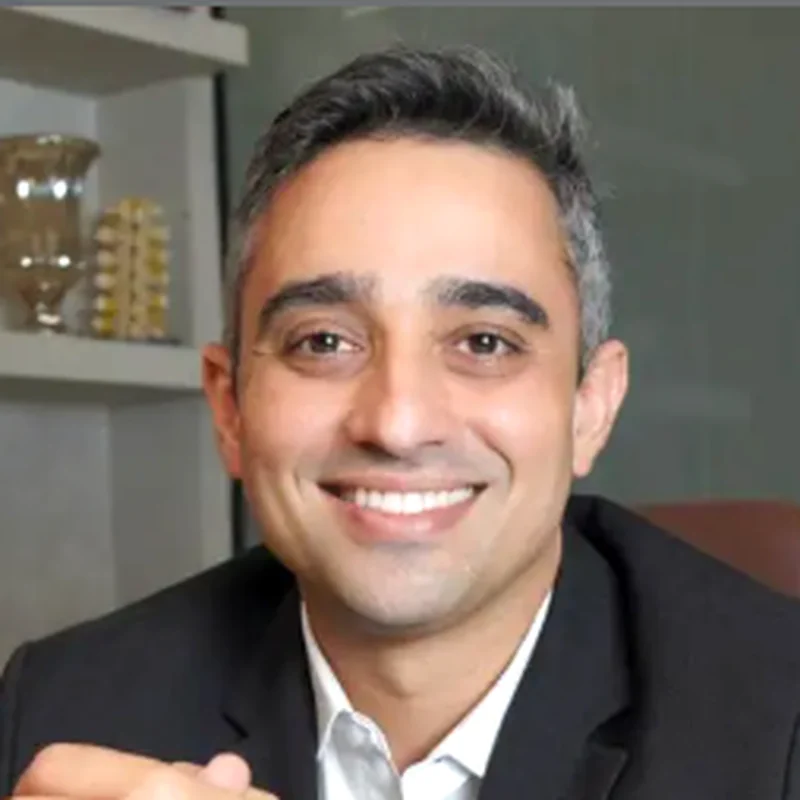 Dr. Thiago Caixeta